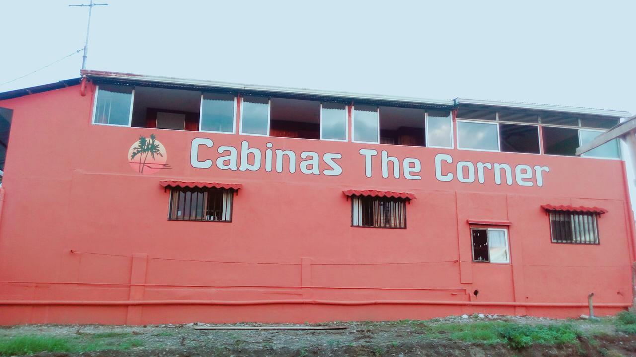 Cabinas The Corner Hotel Golfito Kültér fotó